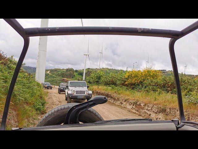 4x4 Off Road Land Rover  @freelradventures with friends