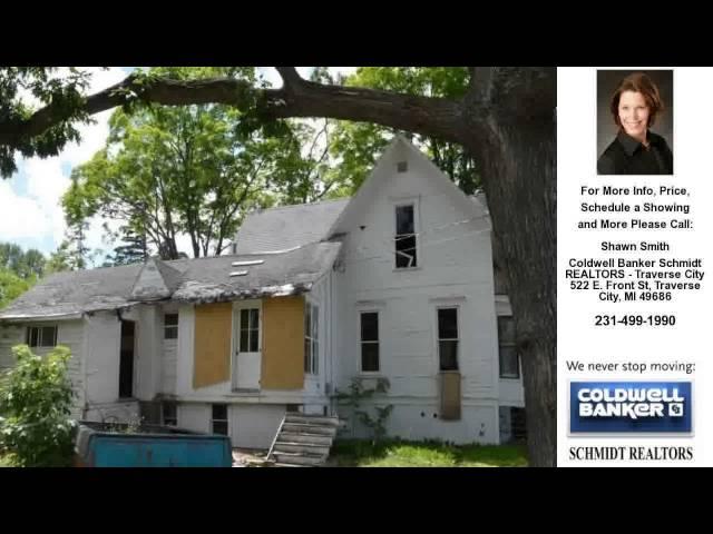 1423 S Union Street, Traverse City, MI Presented by Shawn Smith.