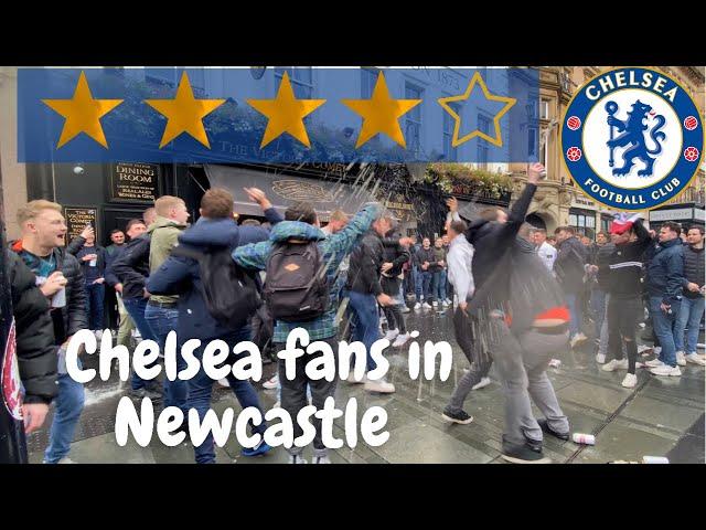 Chelsea fans in Newcastle - Pre-match  - A lively bunch!! - Friendly - My score ⭐️⭐️⭐️⭐️ 4/5