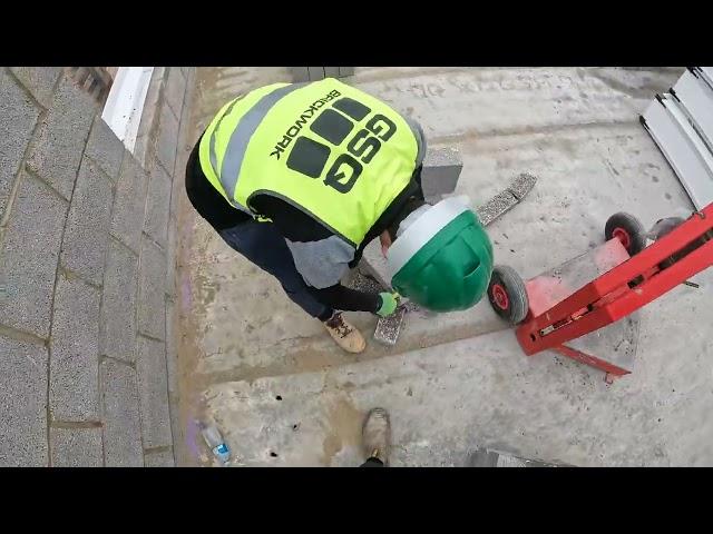 Teaching 3 Apprentices how to Bricklay