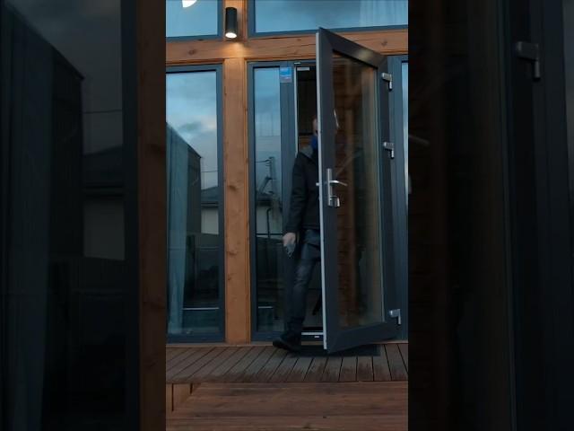 КАКОЙ СТРОИТЬ ДОМ и ИЗ ЧЕГО? #shortsvideo #дом #строительство #стройка