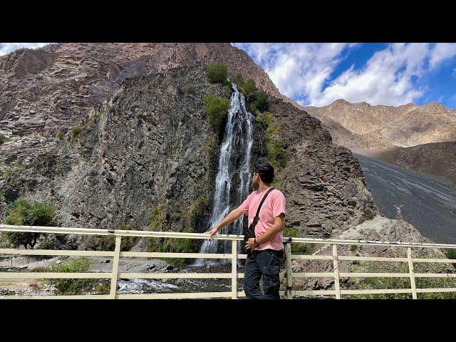 Ya hai duniya ka sab Se Khubsurat Waterfall: Manthoka Waterfall Skardu, Pakistan