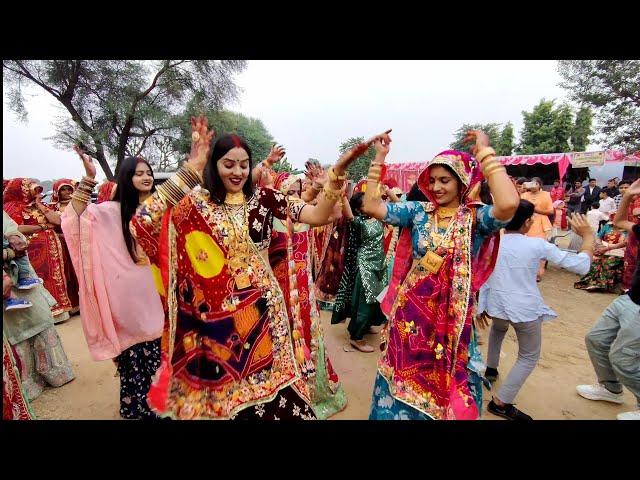 थे केवो तो मामी चुन्दड़ी मंगा ली महंगा मोल की || शादी में शानदार डांस || Keshar burdak