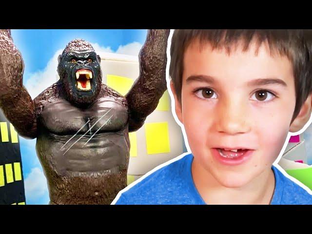King Kong Attacks the City! Pretend Play & Fun Skits for Kids | JackJackPlays