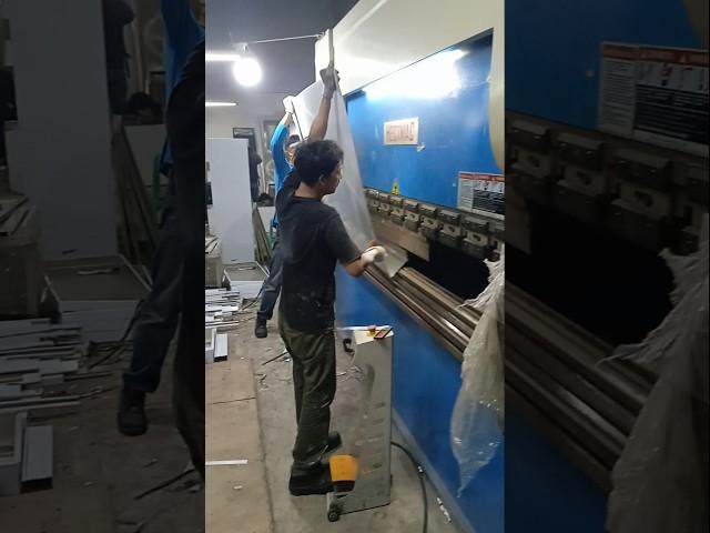 Stainless steel plate bending machine #kitchenequipment #stainlesssteel #stainlessworks #owimart