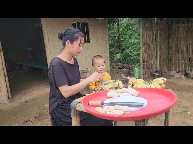 7 days a single mother maintains life in an abandoned house - earns money and raises children