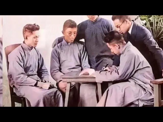 1920年清华大学五位学子正在讨论文学创作，后来都成为了名人。