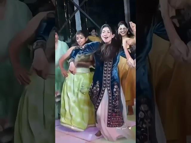 Heroine sai pallavi dance in her sister's  # like 