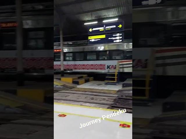 Suasana Stasiun Kereta Cimahi yang syahdu