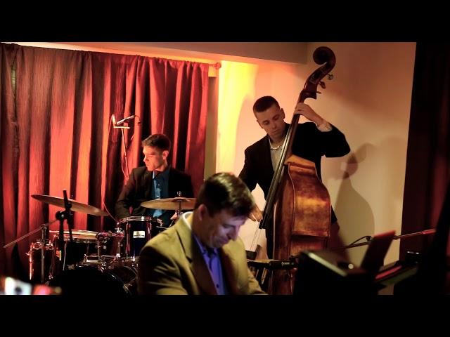 AUTUMN LEAVES-jazz piano trio