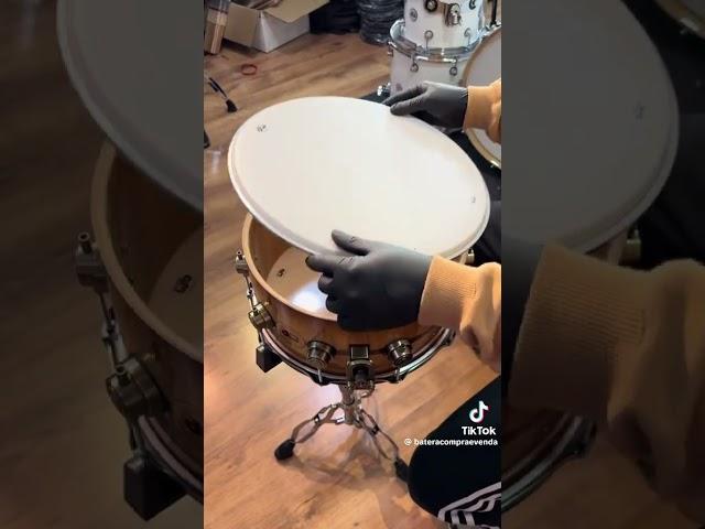 Dw Drums snare drum unboxing #dwdrums #dwdrumsunboxing #drumsunboxing #remodrumheads #drumshorts