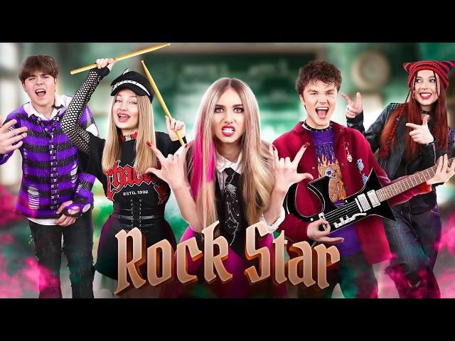 Soft Girl vs Rock Girl в Школе! Мой учитель - Рок-Звезда