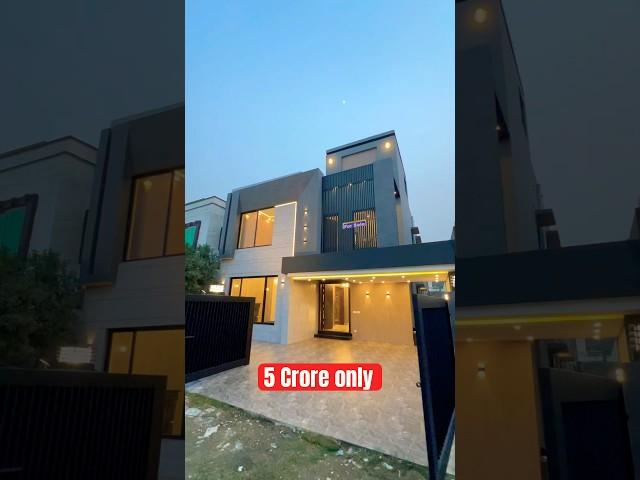 10 Marla House For sale in Bahria Town Lahore For Visit Plz call  03004353456