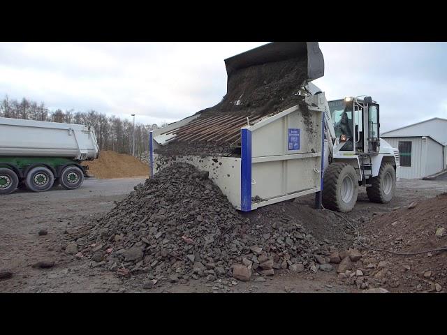 Unterbau für Pflasterflächen mit SBR 3 und CAT 914 aufbereiten