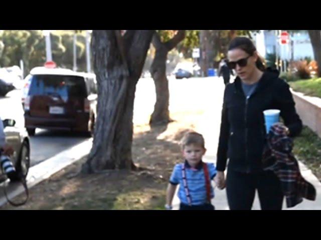 Jennifer Garner Hits The Gym And Picks Up Samuel