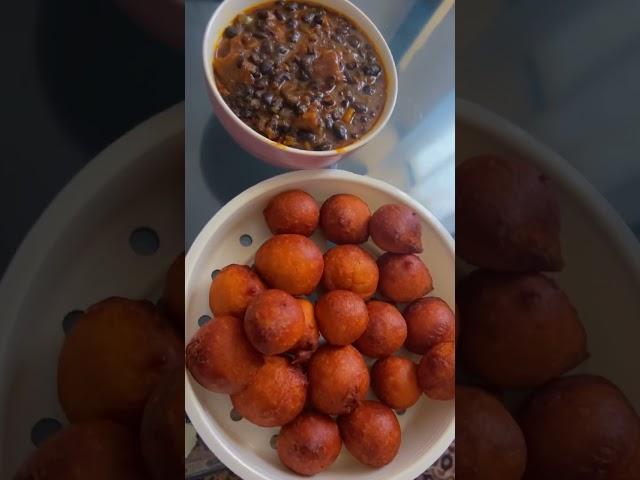 Beignets haricots/ pof pof and beens #food #beignets #viral  #cameroonfood #recipe #cooking