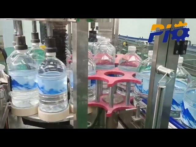 China Made Hot Glue Labeling Machine for Beverage Bottles