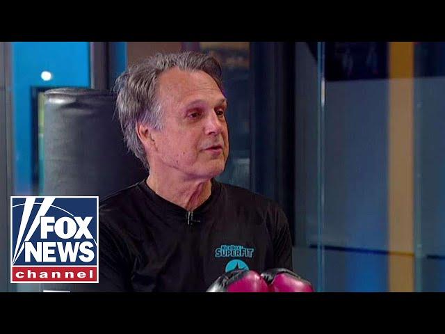 Kickboxing champion stops mugger in Florida