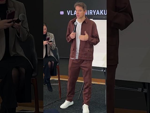 Коммуникация — это не дежурные фразы, а движение к цели. #продажи #бизнес