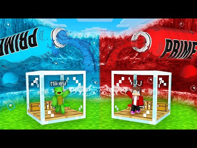 JJ's RICH and Mikey's POOR GLASS Bunker vs PRIME Drink Doomsday Survive Battle in Minecraft - Maizen