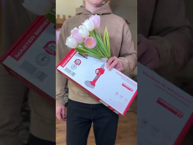 Неочікуваний сюрприз який змусить її посміхнутися!