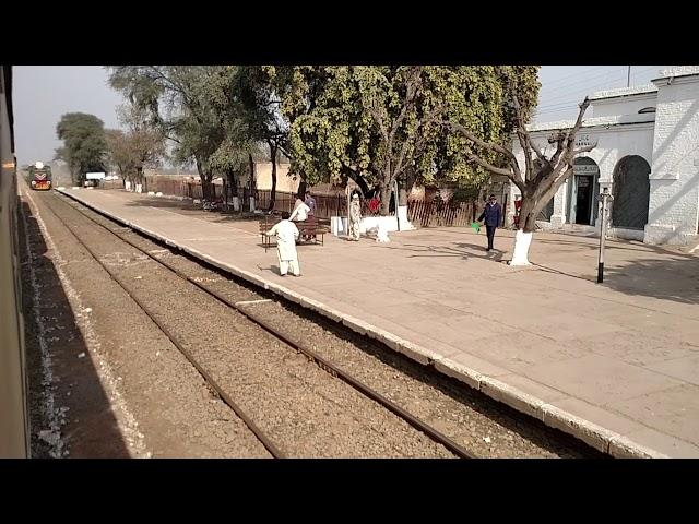 Railway Pakistan: Cross between 18 Down and 17 Up Millat Express at Charnali Railway Station