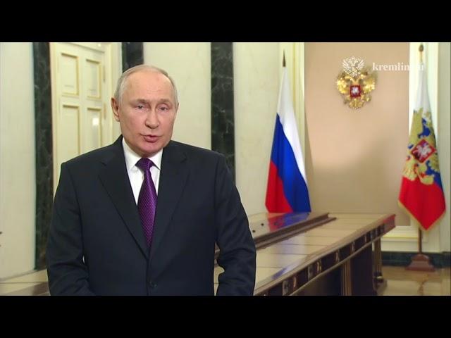 Владимир Путин поздравил педагогов России с их профессиональным праздником — Днем учителя.