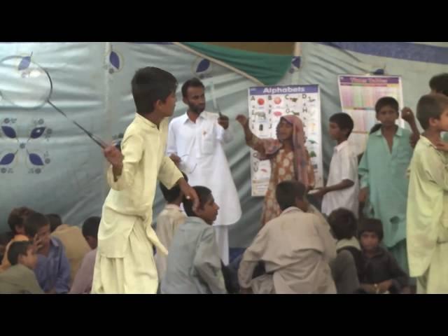 UNICEF supports emergency education for children displaced by floods in Pakistan