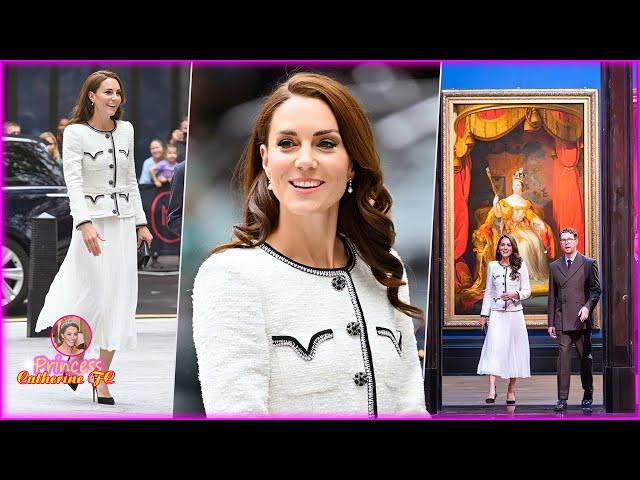 Catherine Dazzled In White As She Surprise Appearance At The National Portrait Gallery