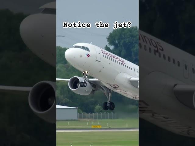 Do you notice the jet release? #aviation #flyworld #takeoffandlanding #aviationlovers #speedflying