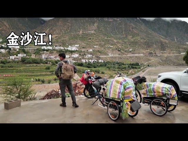 The poor tour brothers rode Tibet and camped by the Jinsha River at night  which scared them to eat