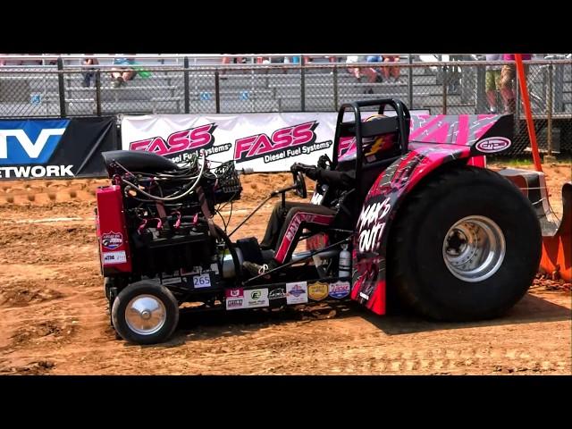 Pro Pulling 2019: Super Farm Tractors and Mini Rods pulling in Goshen, IN