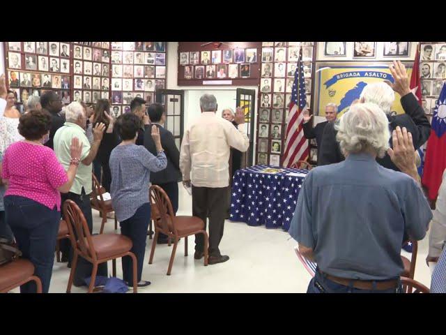 El exilio cubano recuerda el 20 de mayo en la Pequena Habana