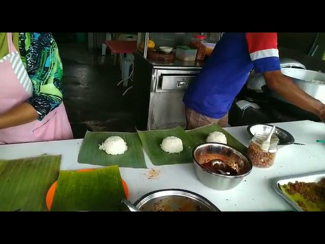 CARA BUNGKUS NASI LEMAK DAUN PISANG CARA ORANG MENIAGA I HOW TO WRAP NASI LEMAK IN BANANA LEAF