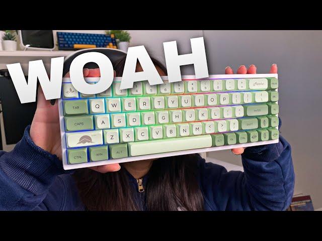 Amazing Color Options! BOYI 65% Hotswappable Keyboard Review and Unboxing