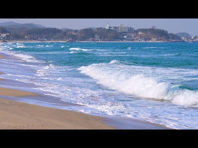 Cool, refreshing blue sea, sound of constantly rolling blue waves ASMR