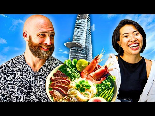 Saigon's Best Food Tour!! Vietnamese Food You Must Try!!