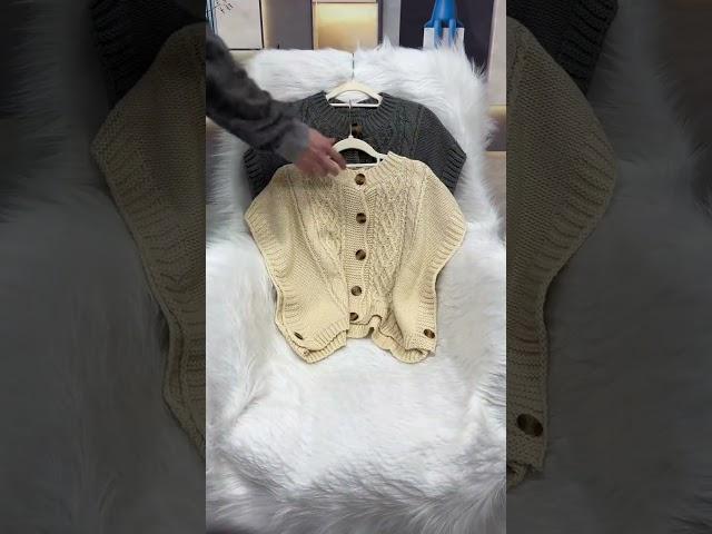Shop the Model's Look with Elegant Fall Deals #OOTD #fashion #women