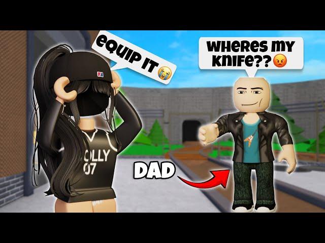 I TAUGHT MY DAD HOW TO PLAY MM2... (Murder Mystery 2)