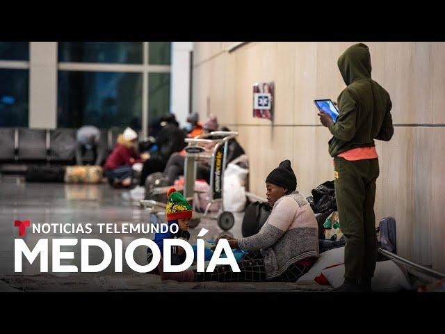 Massachusetts prohíbe pernocta de migrantes en principal aeropuerto de Boston | Noticias Telemundo