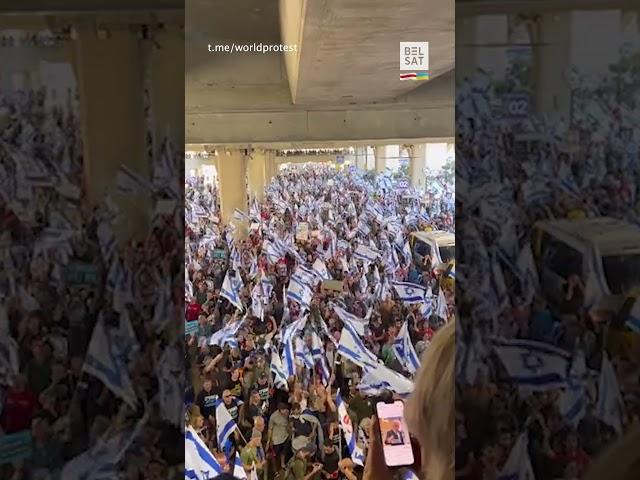 Протестующие в Израиле заблокировали проезд к терминалу аэропорта Бен-Гуриона в Тель-Авиве #shorts