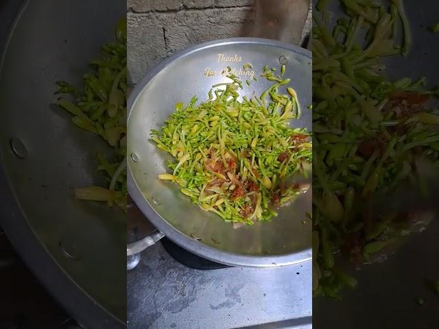 Stir-fry Papaya flower  ,yummy  