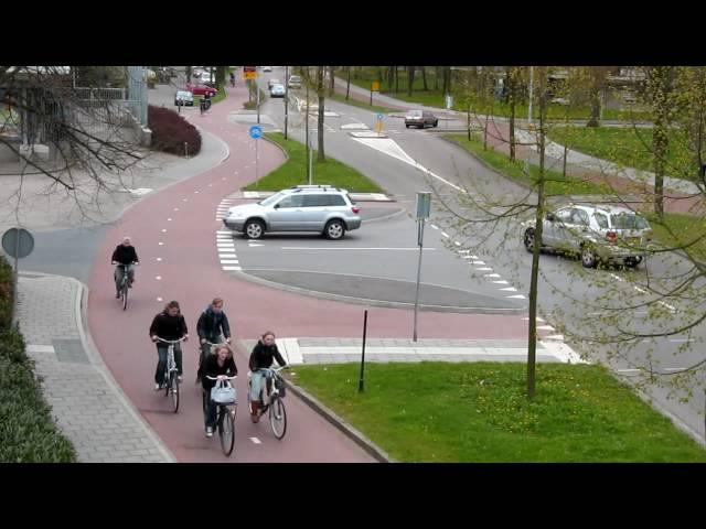 Junction with separate cycle path (Netherlands) [63]