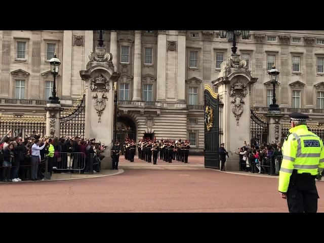 Band of The Royal Artillery Marching from Buckingham