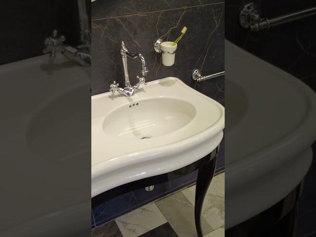 Классический дизайн ванной комнаты
