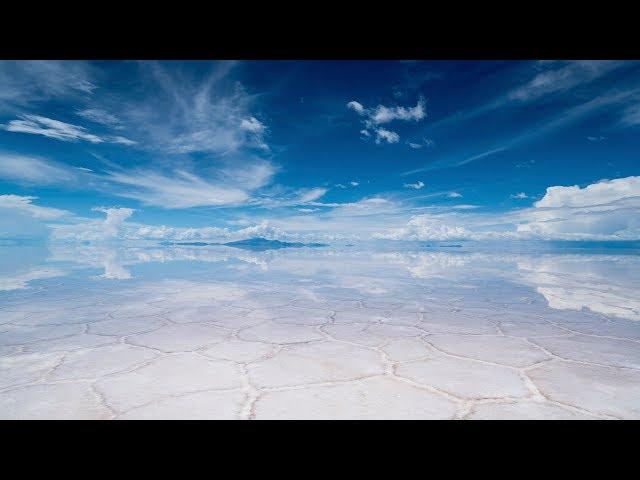 Reflections from Uyuni (4k version)