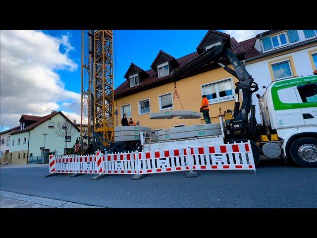 Liebherr 53 k Turmdrehkran aufstellen und Straßenabsperrung stellen