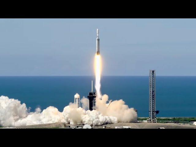 Blastoff! SpaceX Falcon Heavy launches GOES-U weather satellite, nails landings