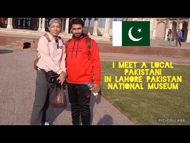 EXPLORING ROYAL FORT OF LAHORE PAKISTAN WITH A LOCAL FRIEND | SHAHI QILA