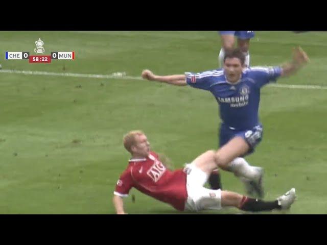 Scholes Tackles Lampard